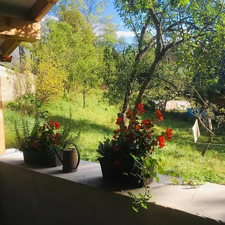 V Zahrade Tatil Evi Mýto pod Ďumbierom